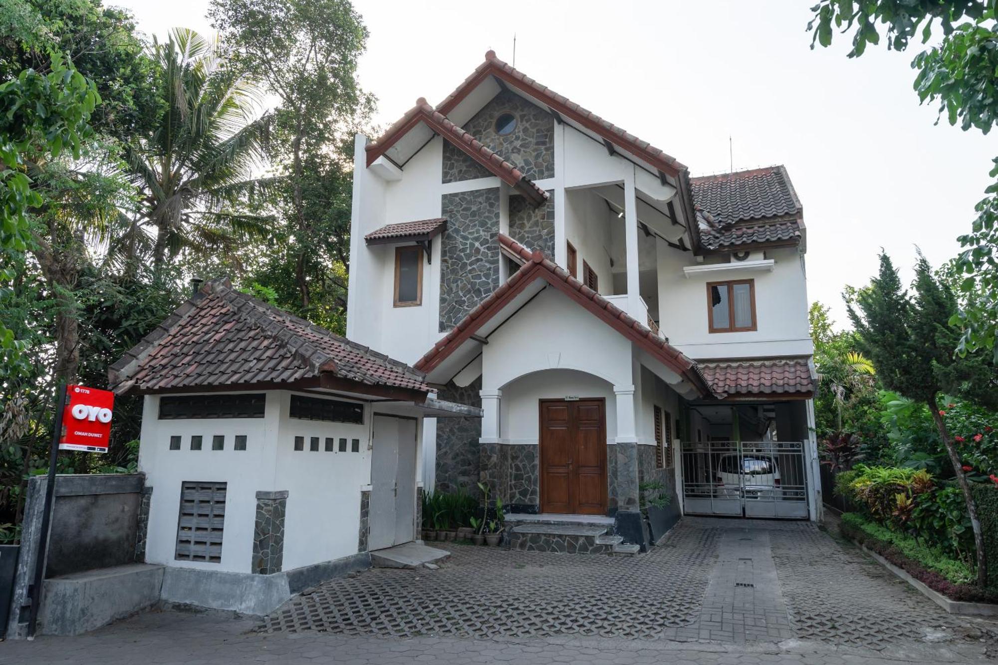 Super Oyo 1778 Omah Duwet Otel Beran Kidul Dış mekan fotoğraf